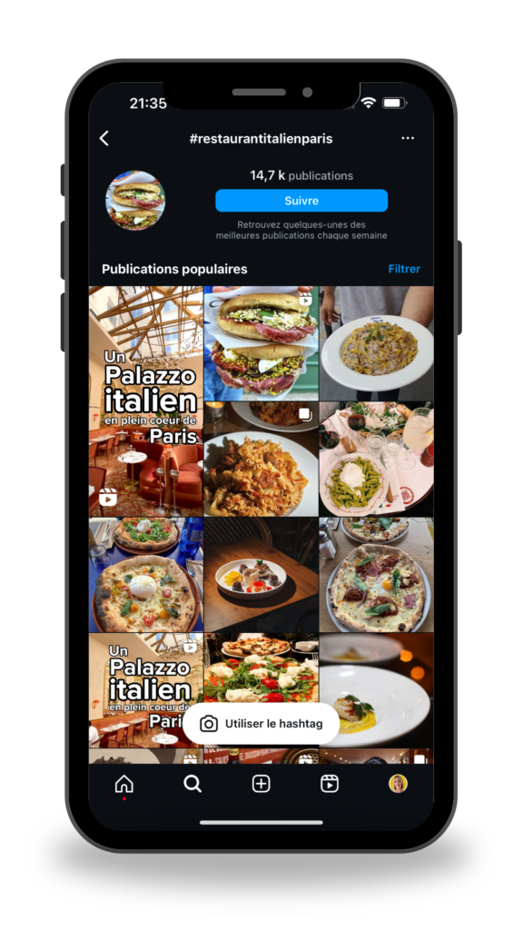 Smartphone, avec sur l'écran la plateforme instagram et l'hashtag "restaurantitalienparis", l'objectif est d'inciter le trafic en magasin